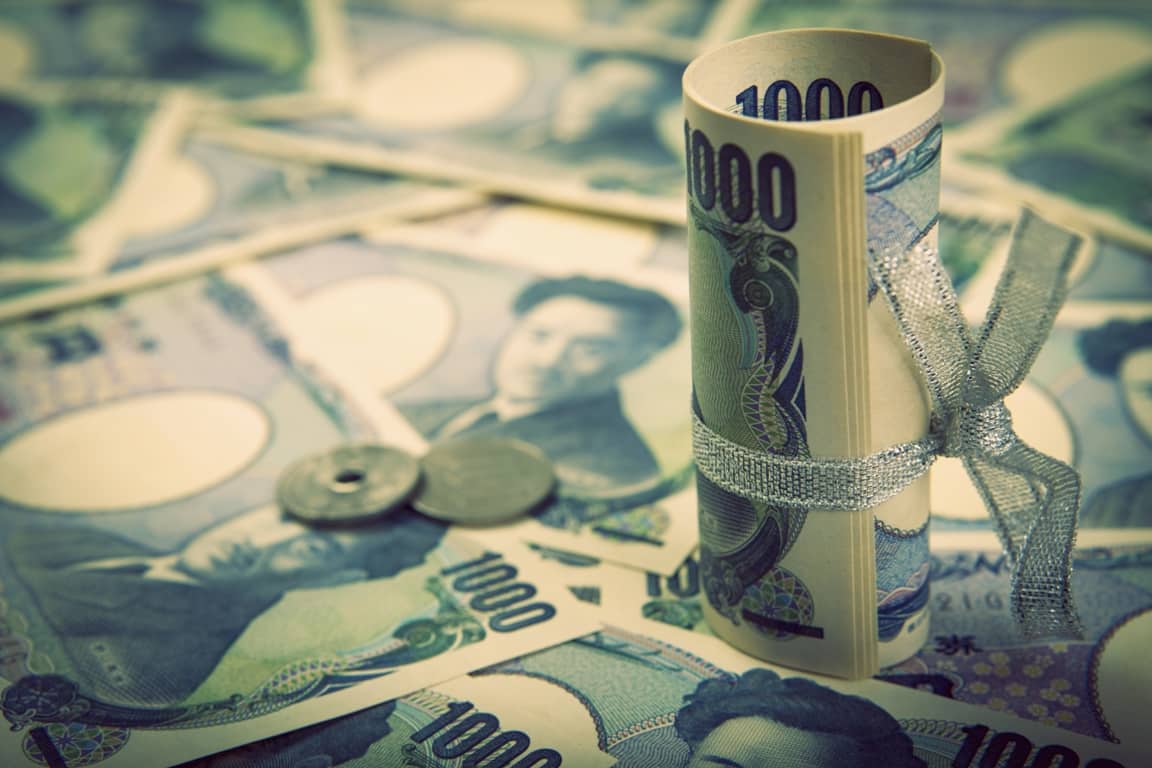 Yen is tumbling. What does Japanese Finance Minister say?