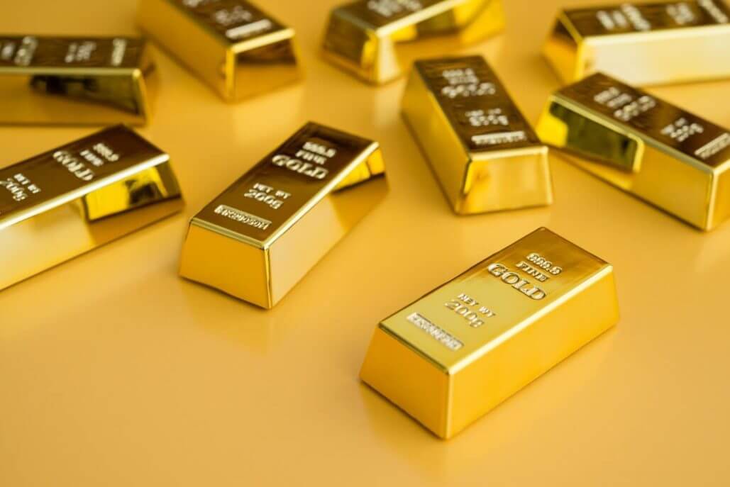Gold held steady as market awaits FED's meeting