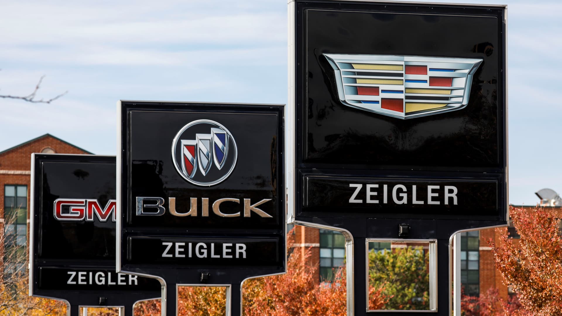 GM offers to buy out Buick dealers that don't want to invest in EVs