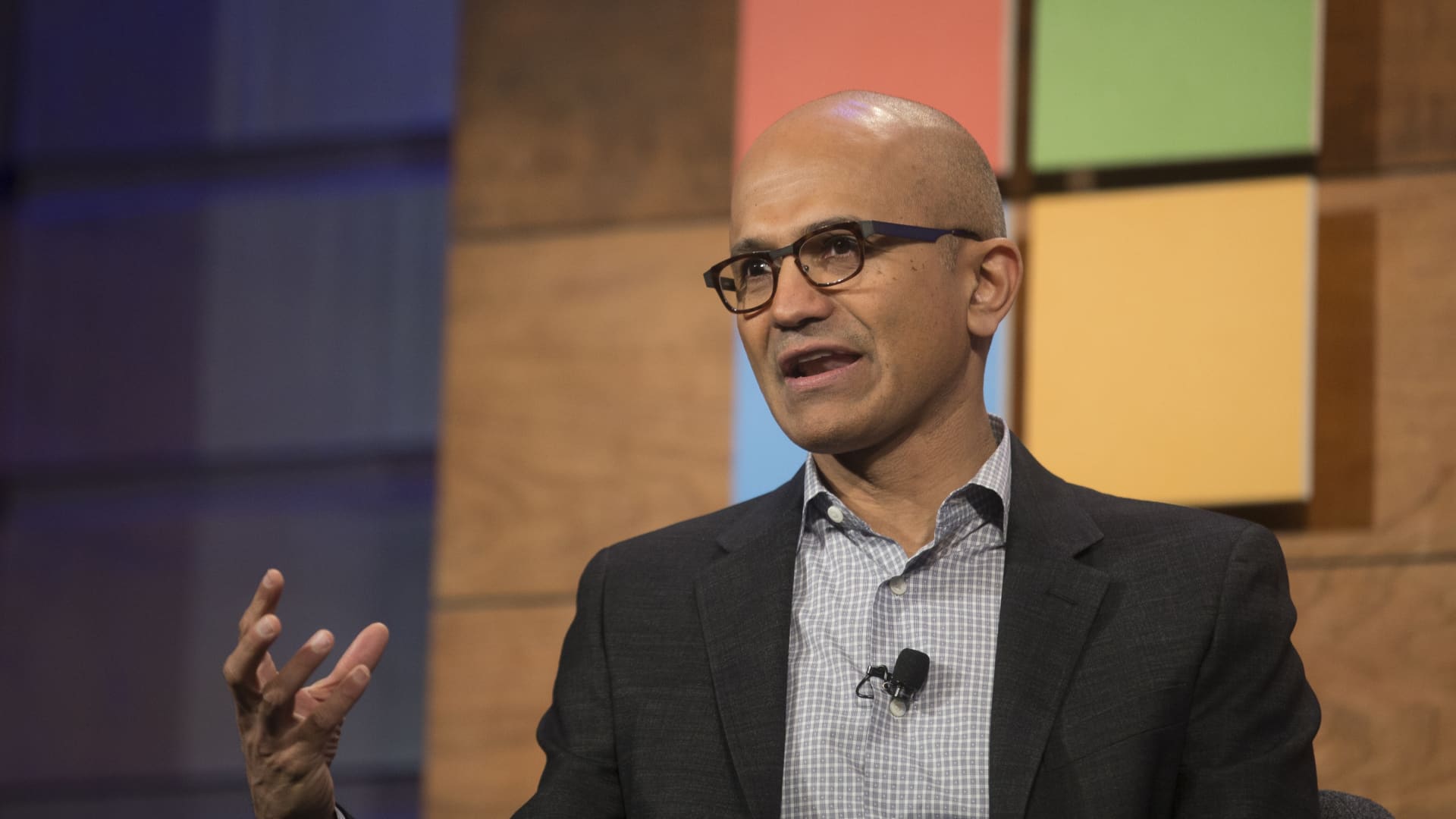 Raymond James says buy Microsoft, a tech bellwether positioned to beat out competitors in a recession