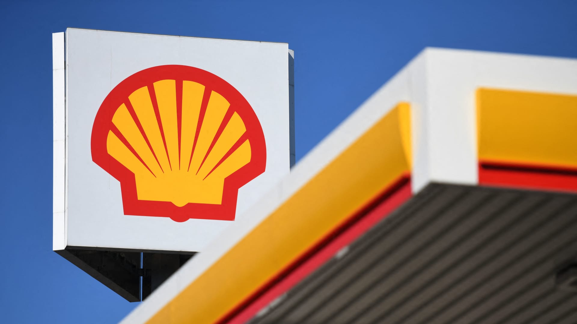 Shell CEO Ben van Beurden to be replaced by Wael Sawan next year