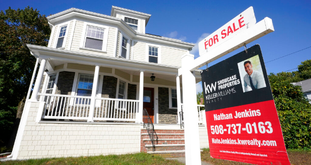 Average long-term US mortgage rate back above 7% this week