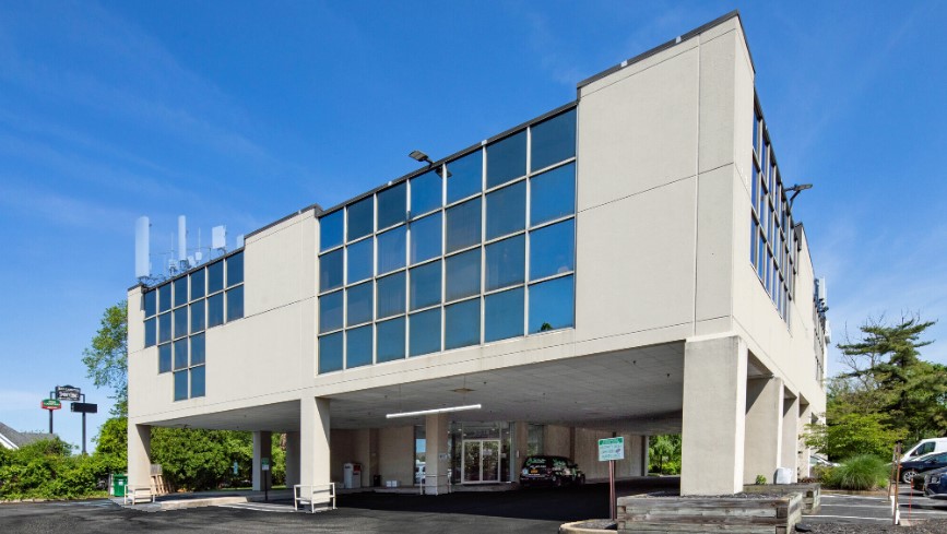 Ronkonkoma office property sells for $1.6M