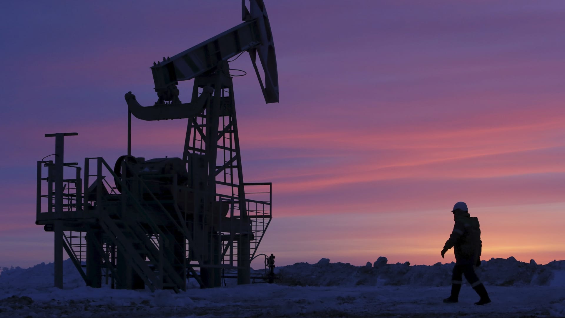 Oil prices rise as much as 2% on signs of China Covid easing